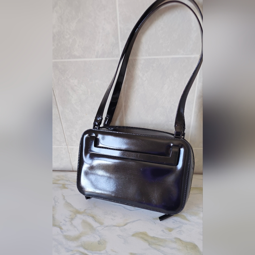 Gucci Patent Leather Shoulder Bag in Black